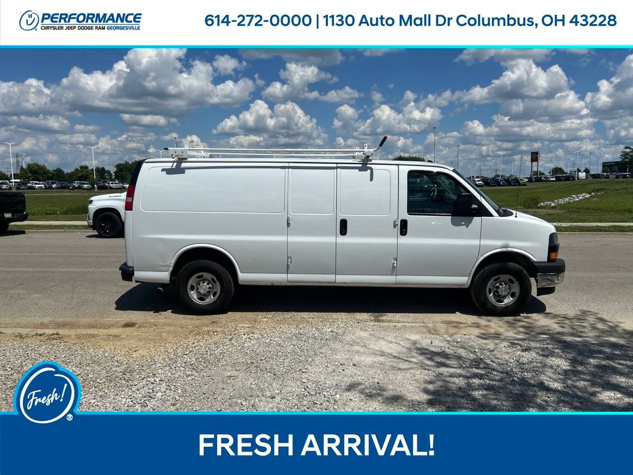 Used 2018 Chevrolet Express 2500 Extended RWD image 3