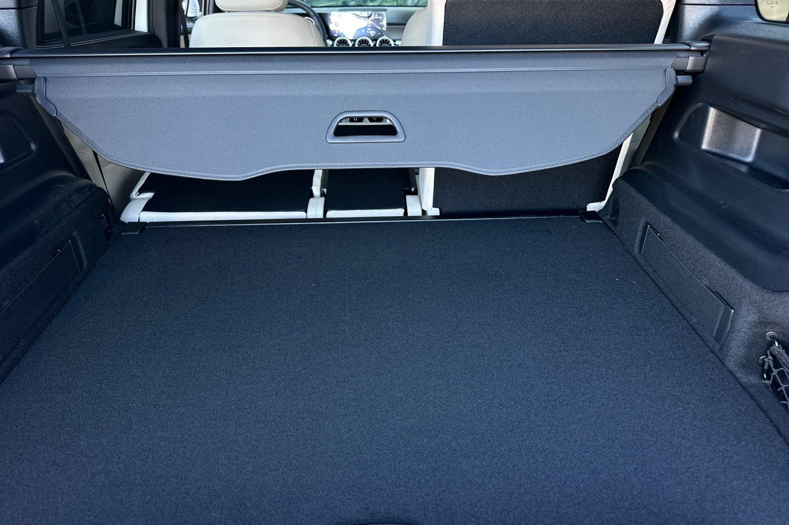 New 2025 Mercedes-Benz GLB 250 image 34