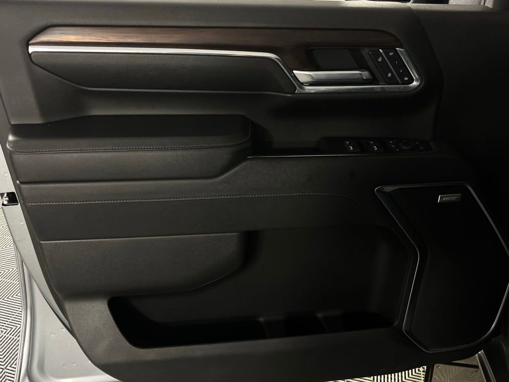 Used 2024 GMC Sierra 3500 SLT w/ SLT Convenience Package image 27