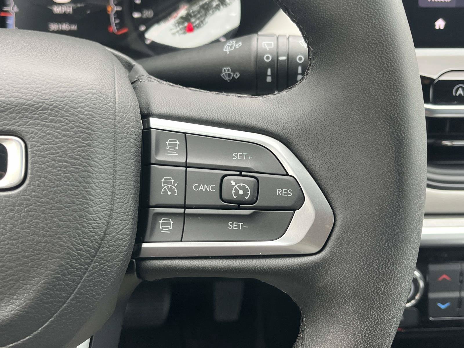 Used 2025 Jeep Compass Limited AWD/4WD image 19