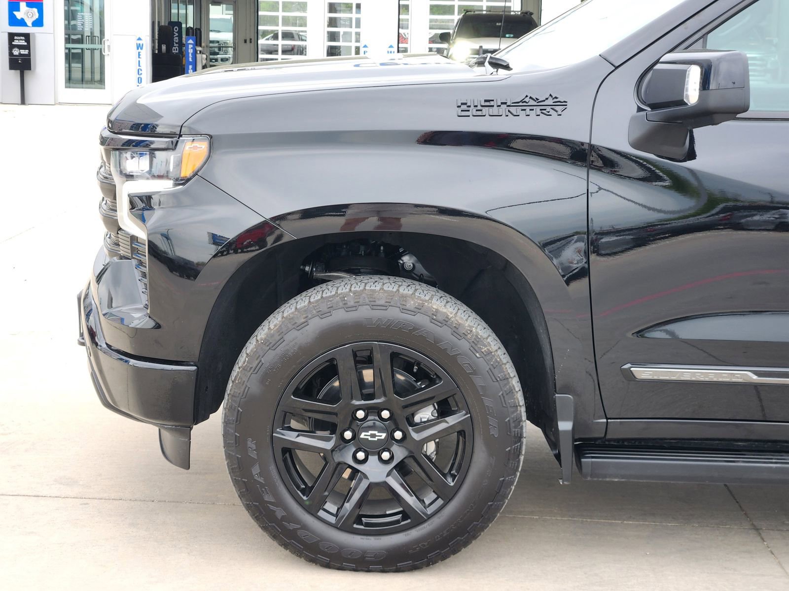 Used 2026 Chevrolet Silverado 1500 High Country w/ Midnight Edition image 9