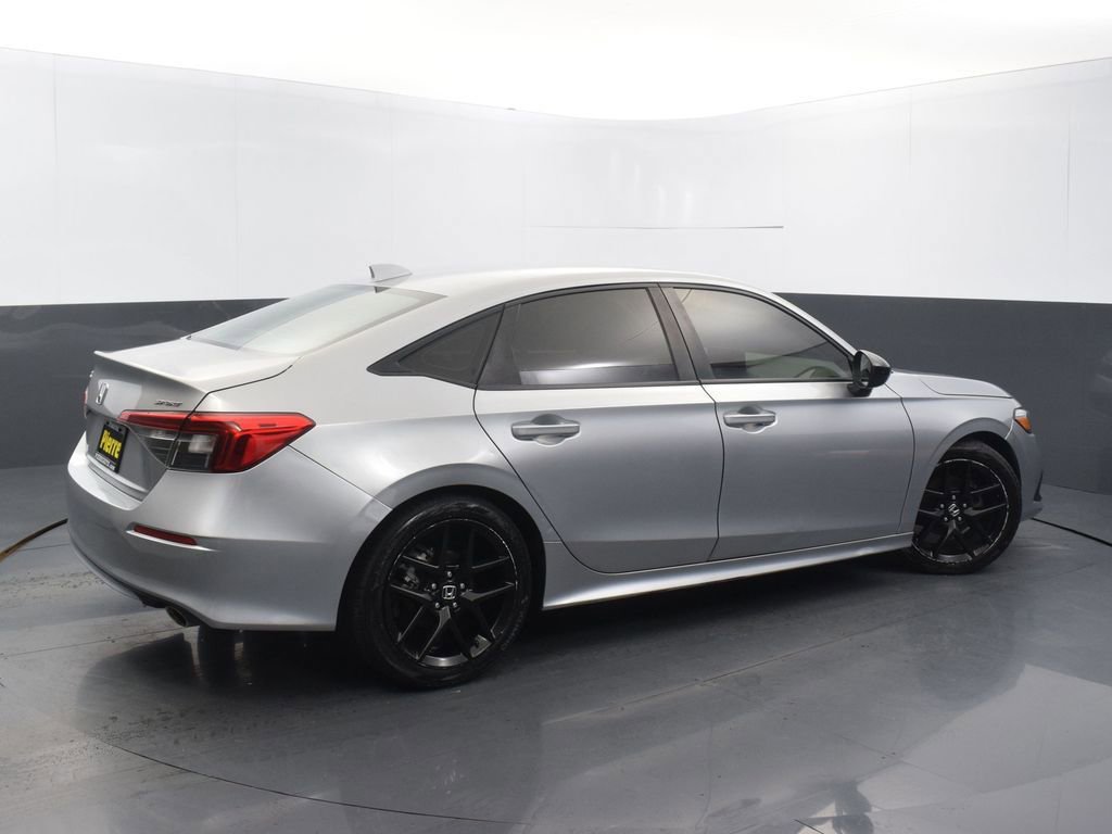 Used 2022 Honda Civic Sport image 4