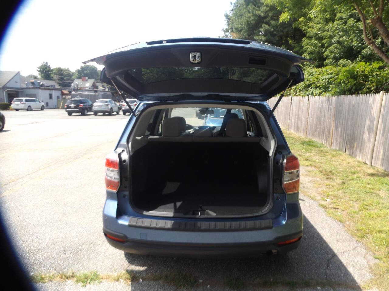 Used 2015 Subaru Forester 2.5i Premium w/ All-Weather Package image 5