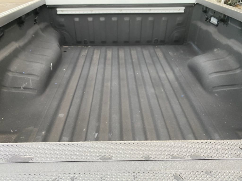 Used 2024 Nissan Frontier SV w/ SV Convenience Package image 29