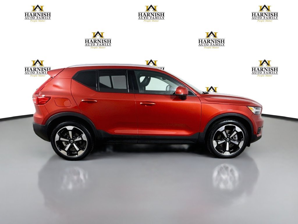 Used 2021 Volvo XC40 T5 Momentum w/ Premium Package AWD/4WD image 8