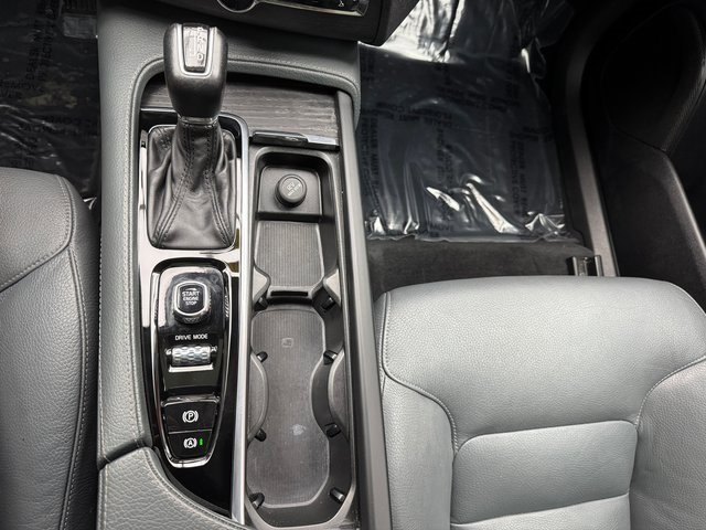 Used 2020 Volvo XC90 T6 Momentum image 20