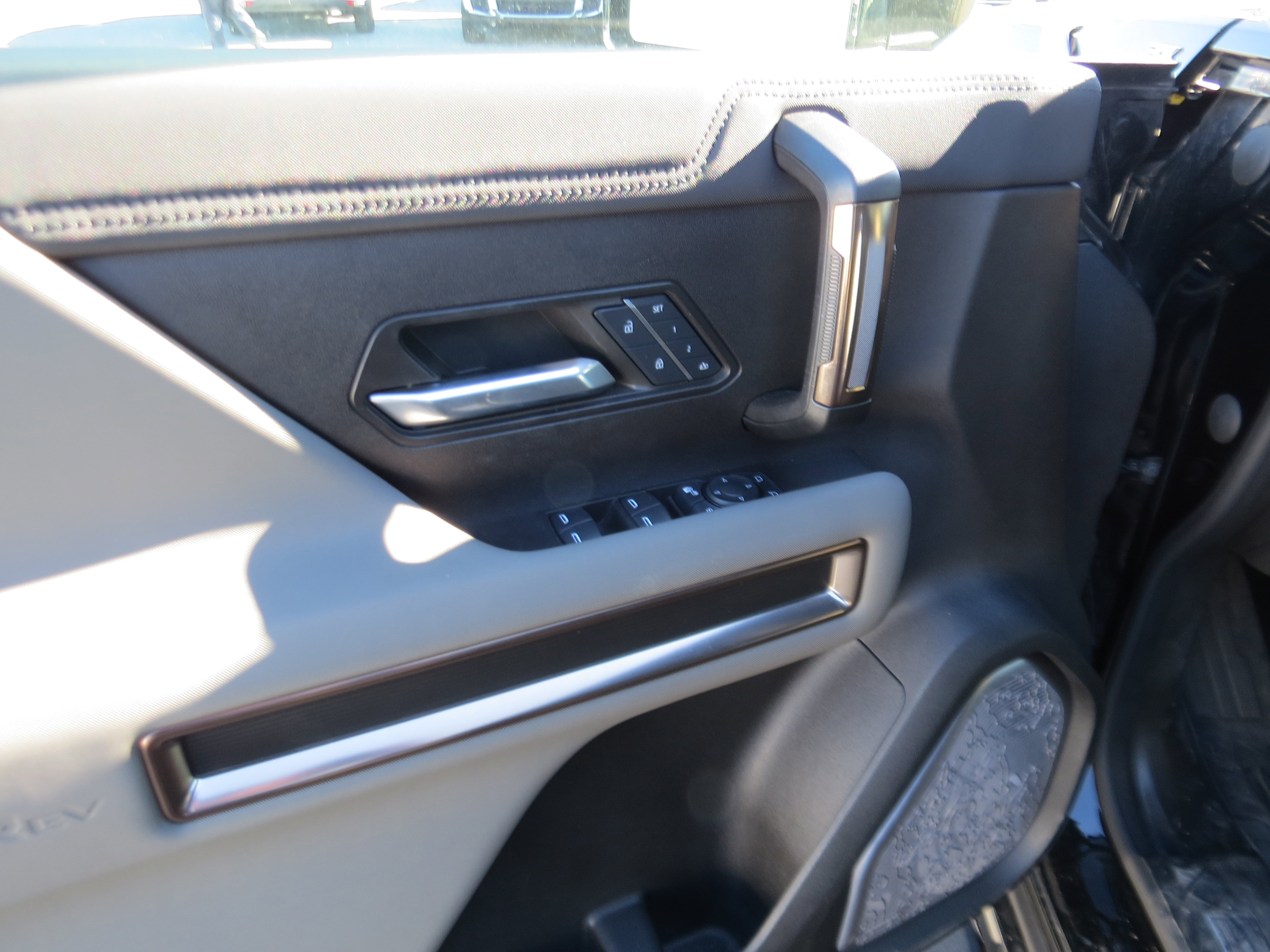 Used 2025 GMC Hummer EV 3X image 18