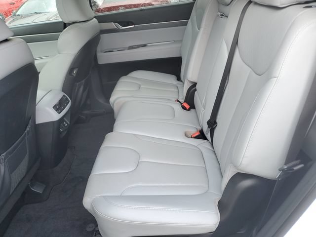 Used 2022 Hyundai Palisade SEL w/ 8P Bench Seat Package AWD/4WD image 13