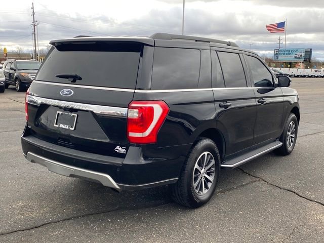Used 2021 Ford Expedition XLT AWD/4WD image 3