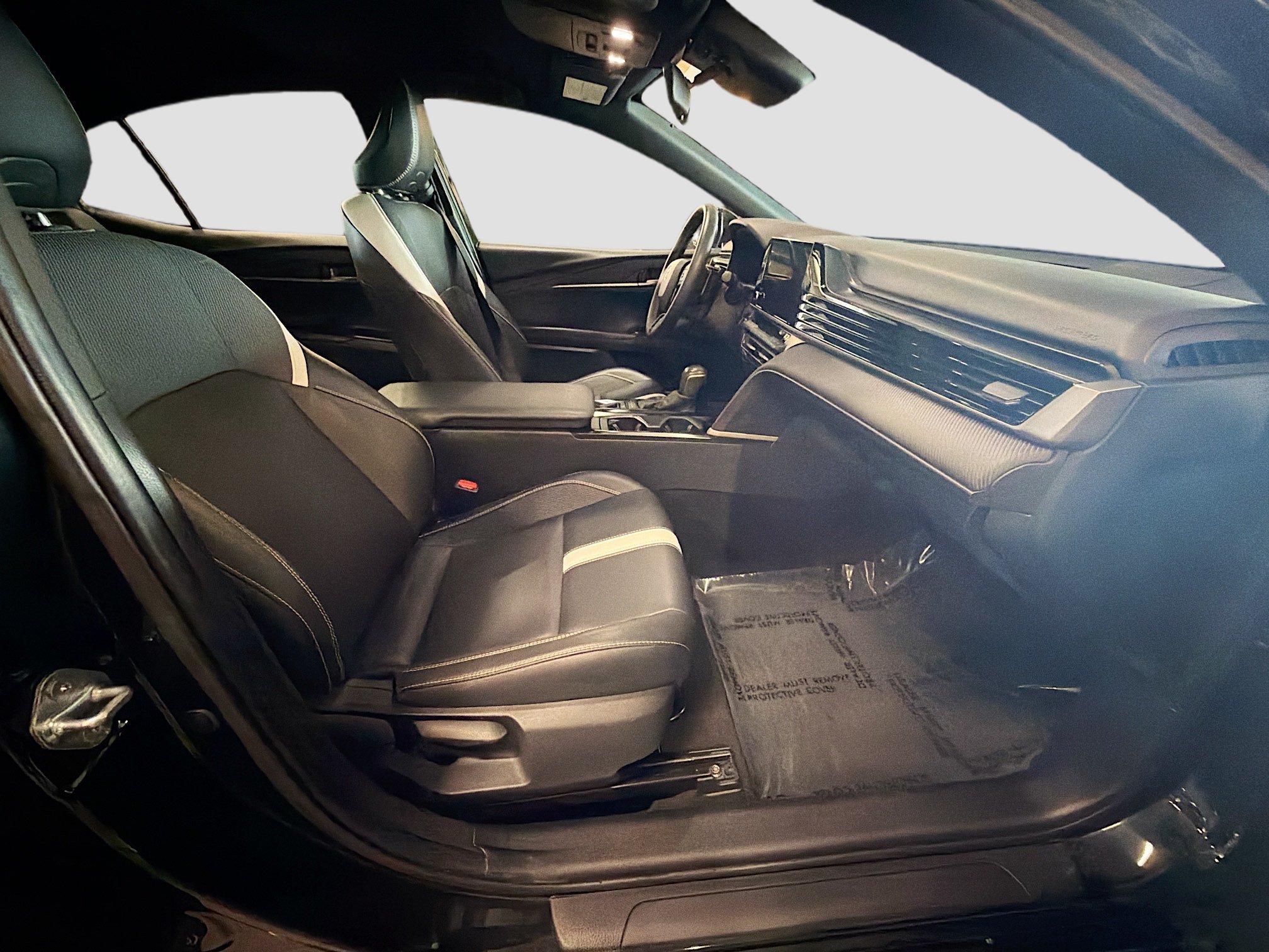 Used 2025 Toyota Camry SE FWD image 31