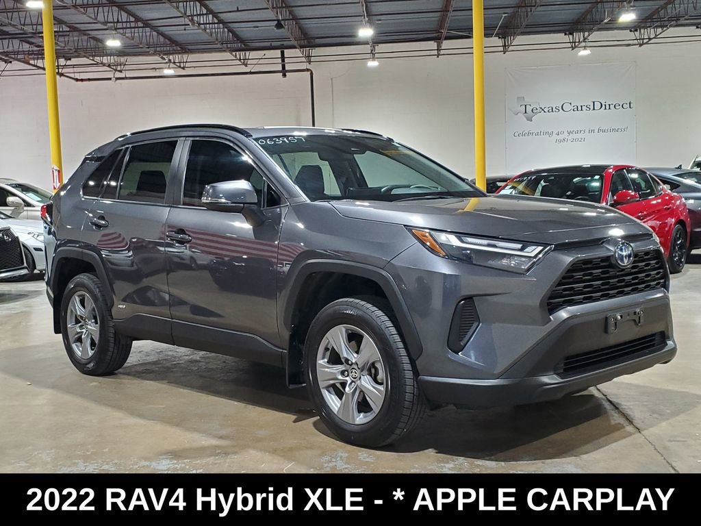 Used 2022 Toyota RAV4 XLE w/ Convenience Package AWD/4WD image 3