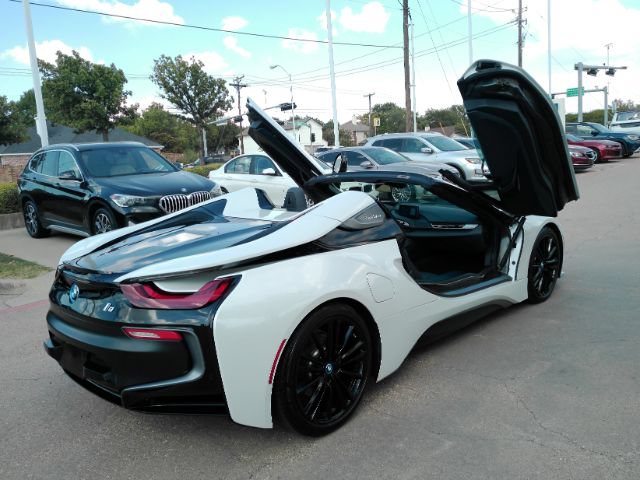 Used 2019 BMW i8 Roadster AWD/4WD image 10