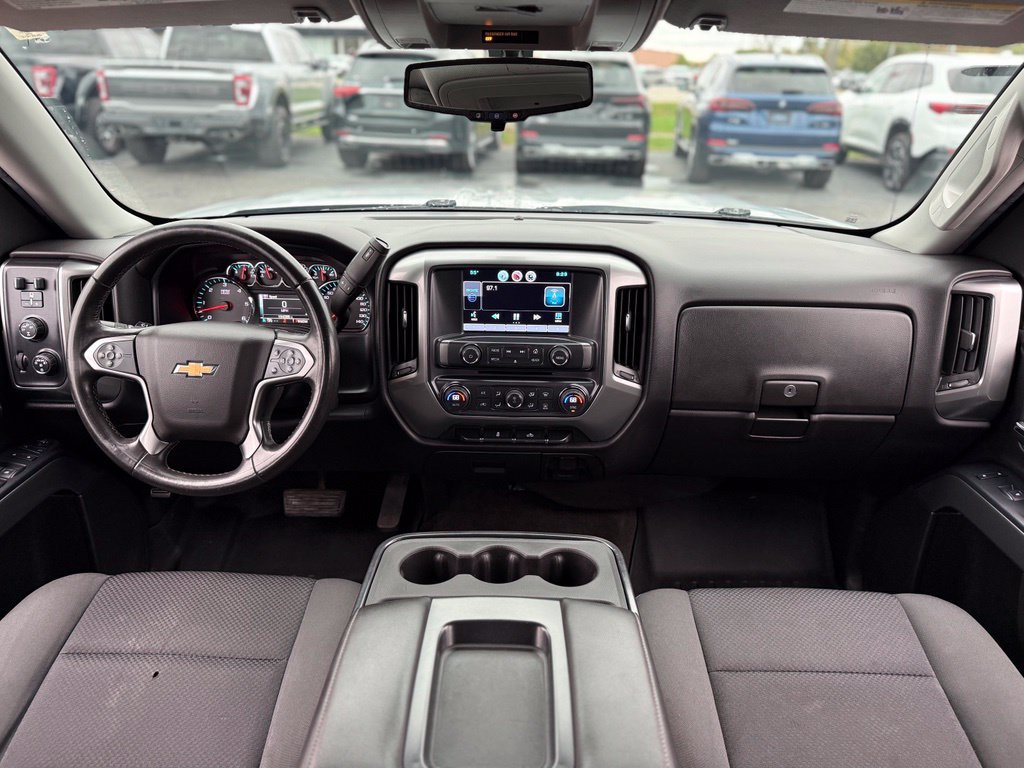 Used 2015 Chevrolet Silverado 1500 LT w/ LT Convenience Package AWD/4WD image 2