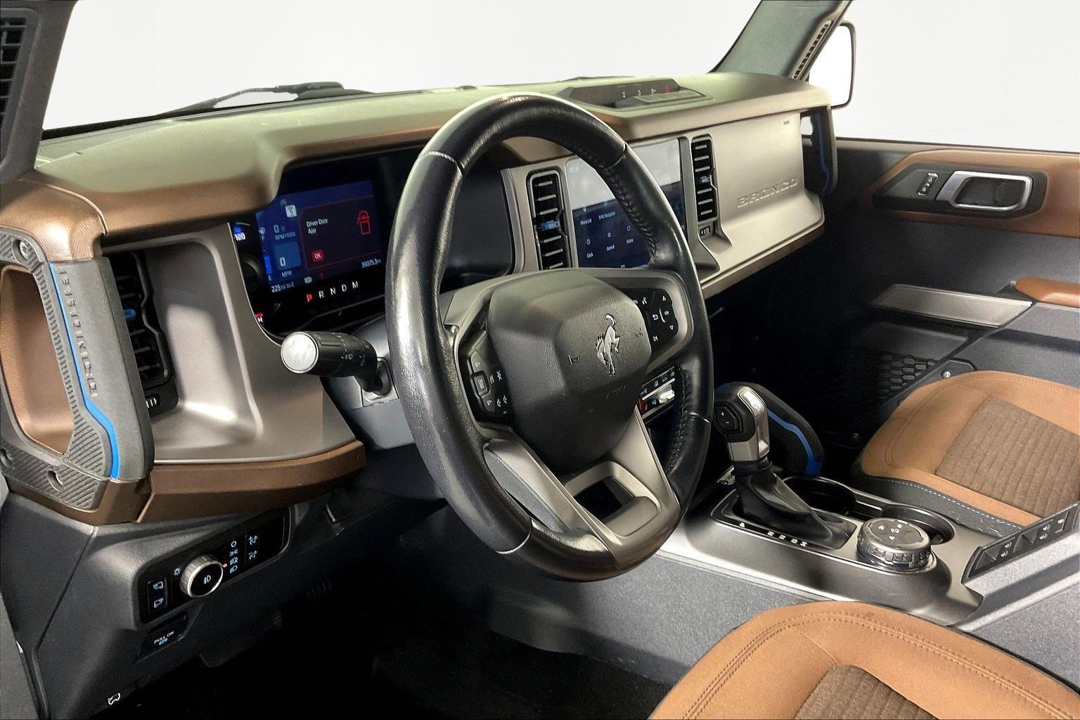 Used 2023 Ford Bronco Outer Banks image 17