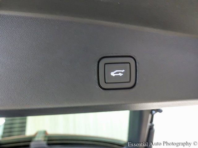 New 2025 Cadillac Lyriq Luxury w/ LPO, Floor Liner Package image 21