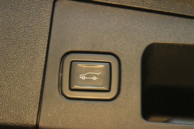 Used 2023 Cadillac XT4 Premium Luxury w/ Cold Weather Package image 18