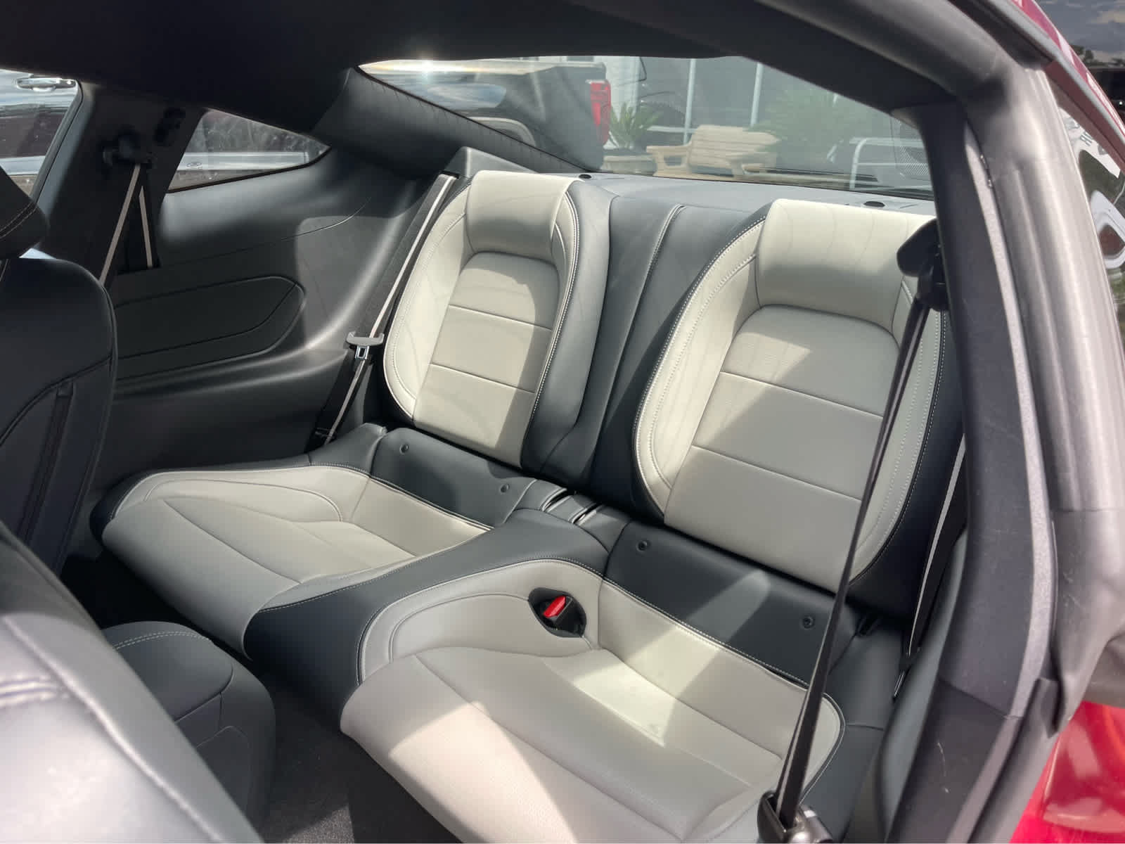 Used 2025 Ford Mustang Premium RWD image 19