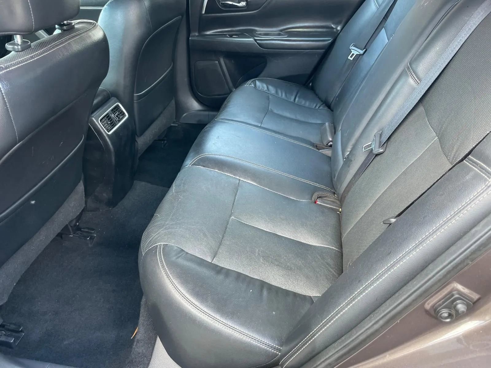 Used 2016 Nissan Altima 3.5 SL FWD image 9