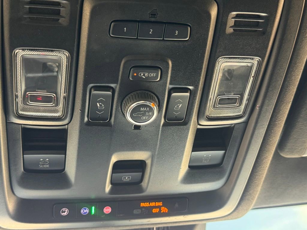 Used 2023 Cadillac Escalade ESV V AWD/4WD image 29