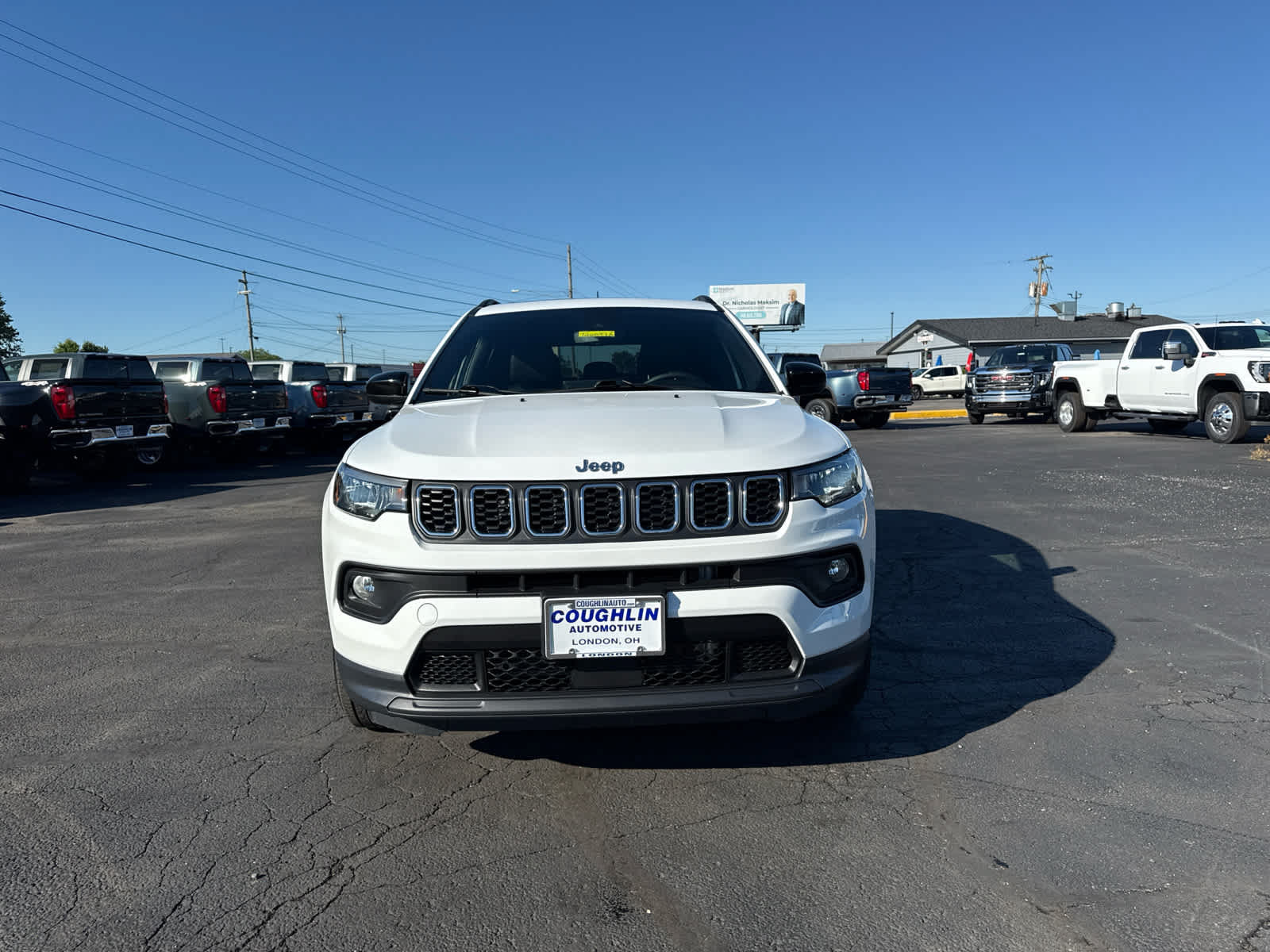 Used 2024 Jeep Compass Latitude w/ Sun and Sound Group AWD/4WD image 8