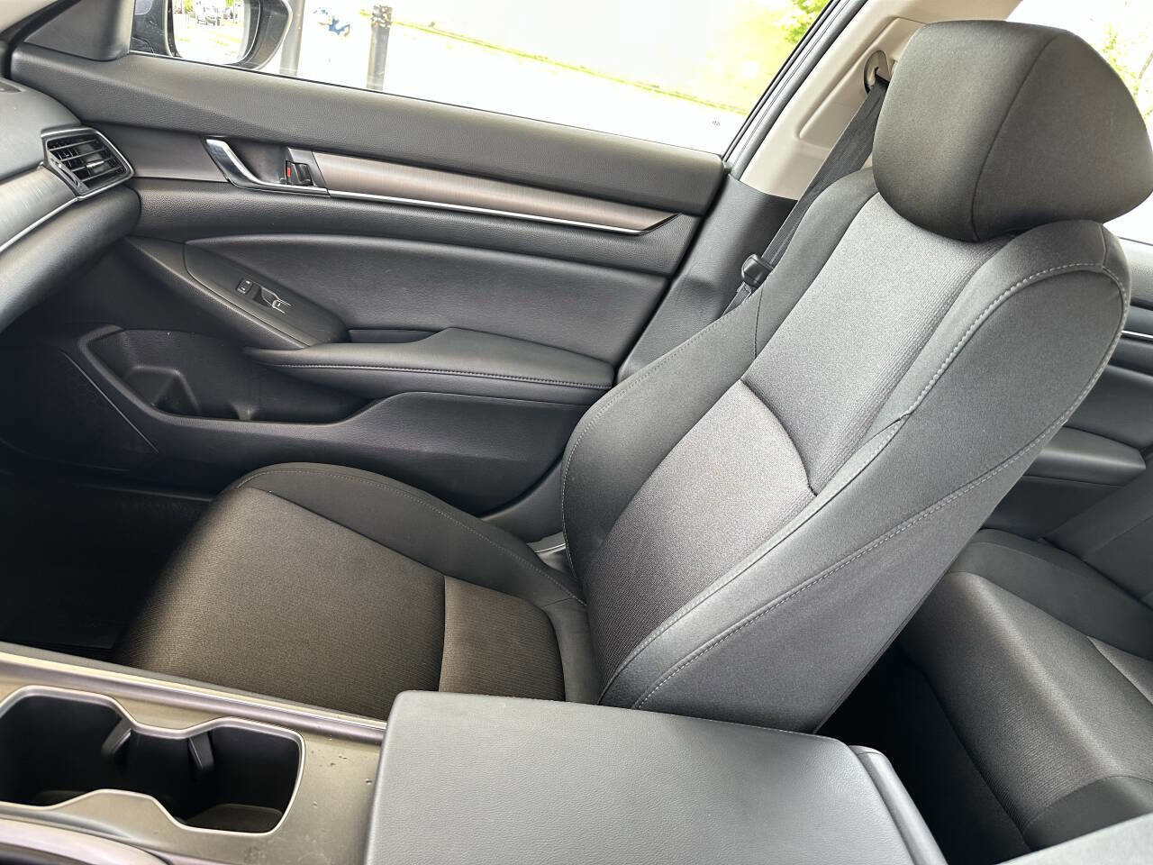 Used 2020 Honda Accord LX image 33