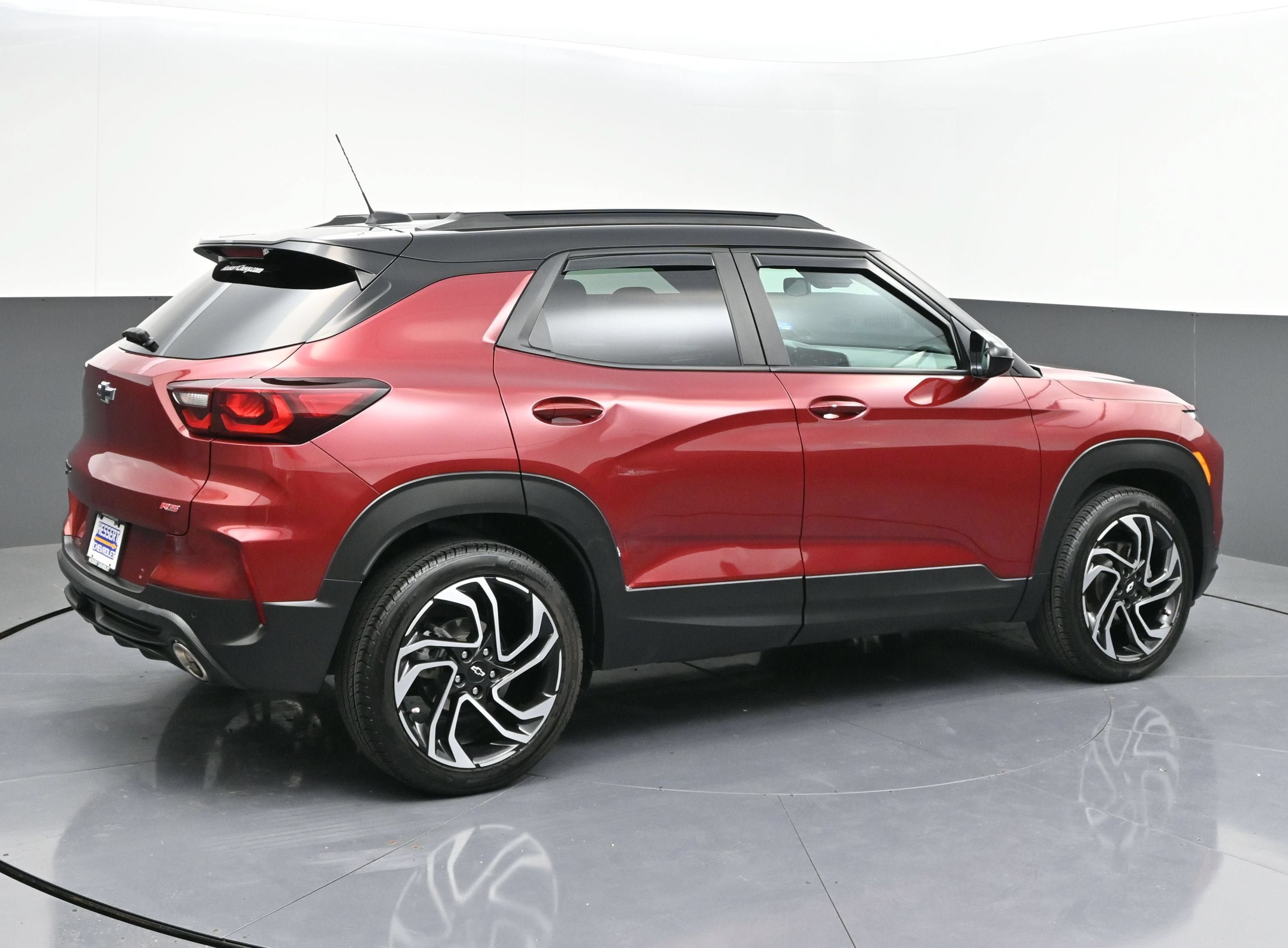Used 2024 Chevrolet TrailBlazer RS w/ Convenience Package AWD/4WD image 8