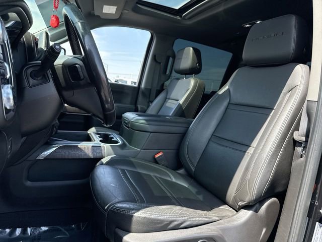 Used 2022 GMC Sierra 3500 Denali w/ Denali Ultimate Package AWD/4WD image 11