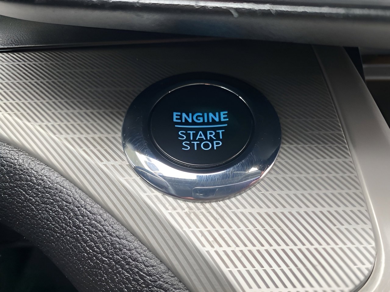 Used 2023 Ford Explorer XLT w/ Equipment Group 202A image 52