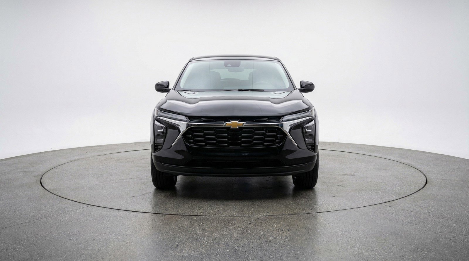 Used 2025 Chevrolet Blazer LT image 2