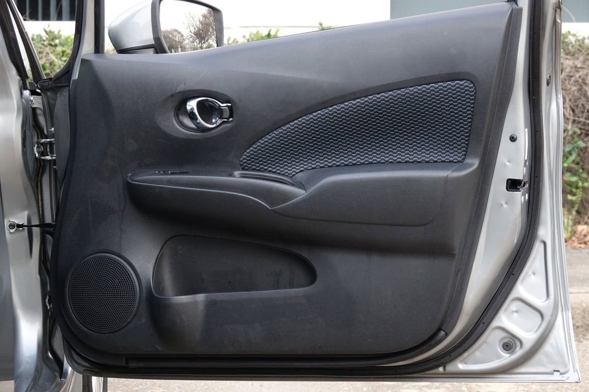 Used 2015 Nissan Versa Note SV w/ SV Convenience Package image 37