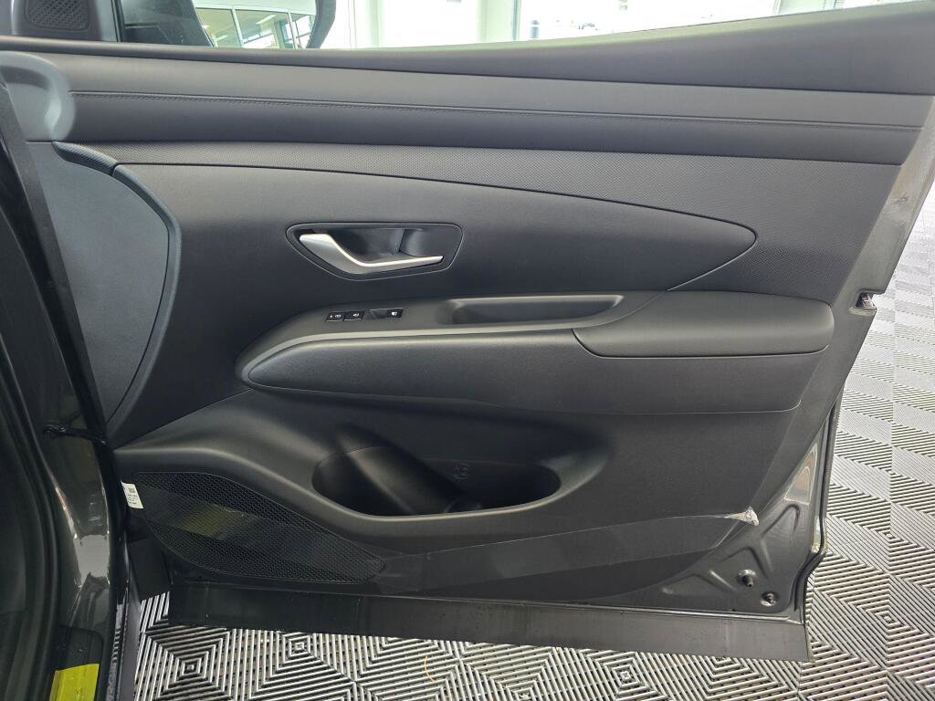 New 2026 Hyundai Tucson Blue SE image 42
