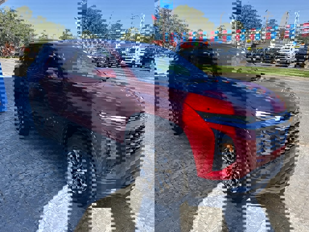 New 2026 Chevrolet Equinox LT image 3