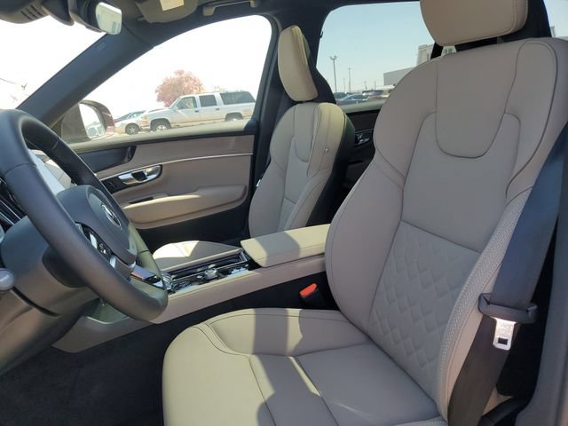New 2026 Volvo XC90 B5 Plus w/ Protection Package Premier AWD/4WD image 5