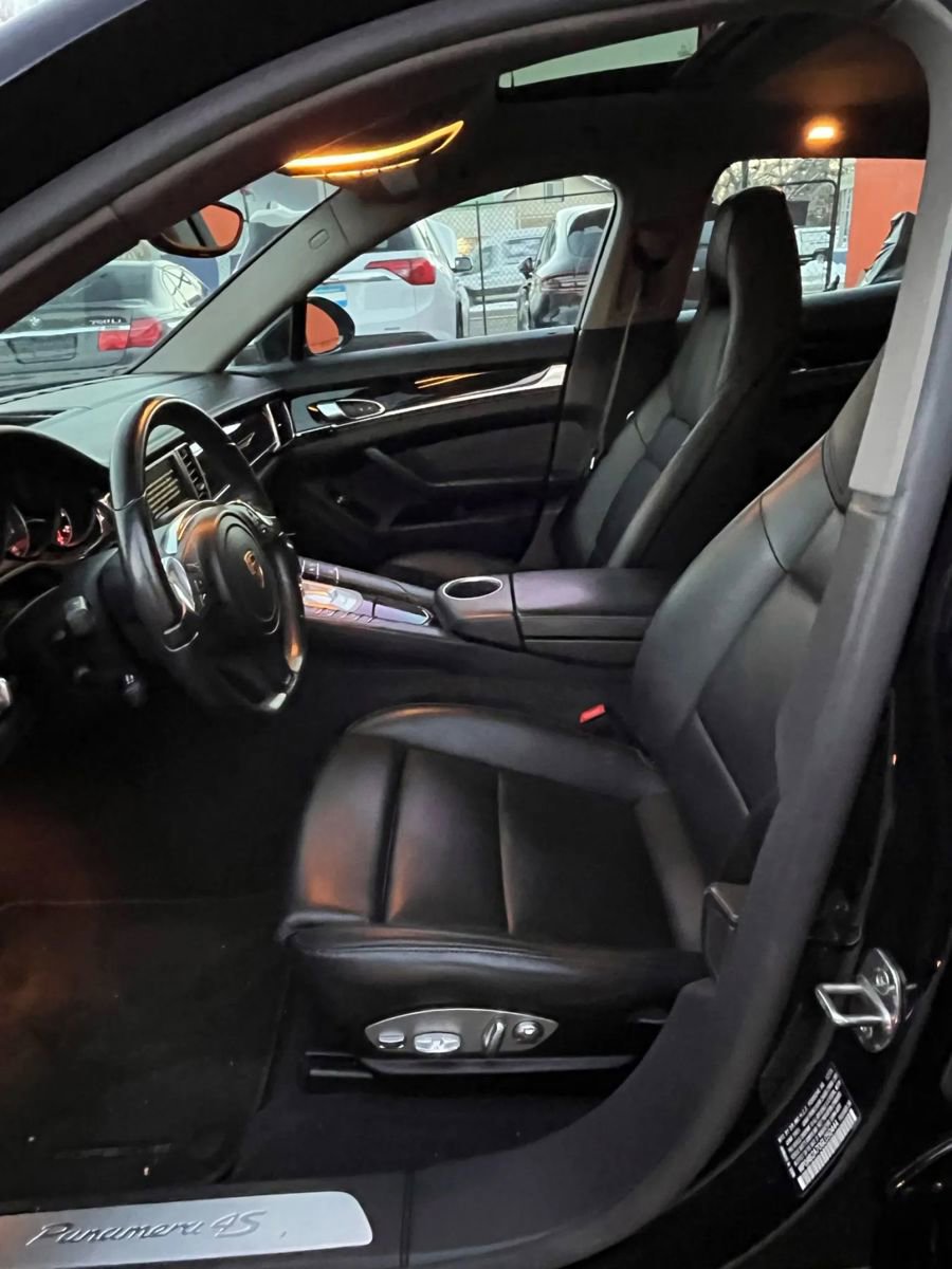 Used 2016 Porsche Panamera 4S image 12
