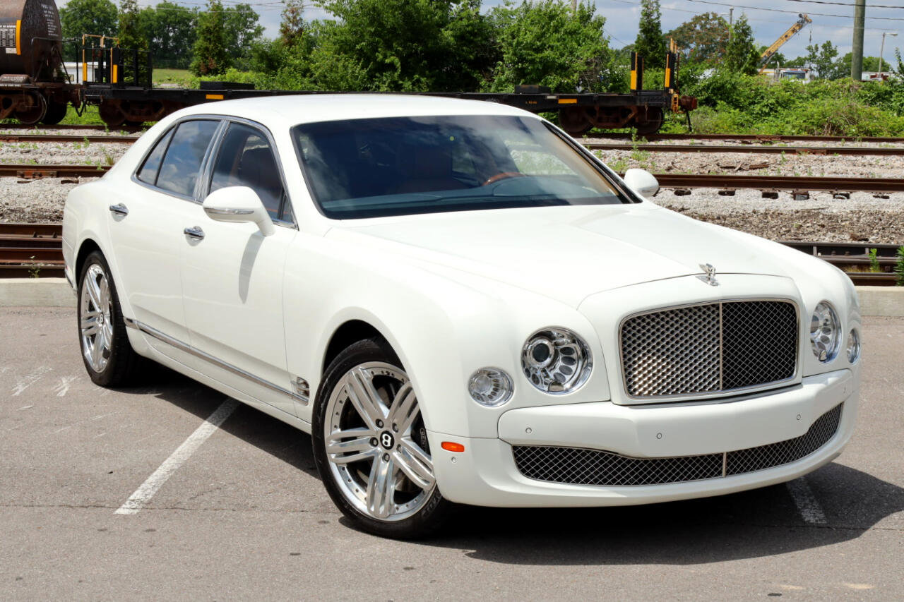 Used 2011 Bentley Mulsanne 4dr Sdn image 3