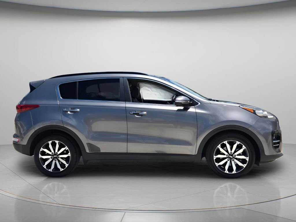 Used 2018 Kia Sportage EX w/ EX Technology Package FWD image 5