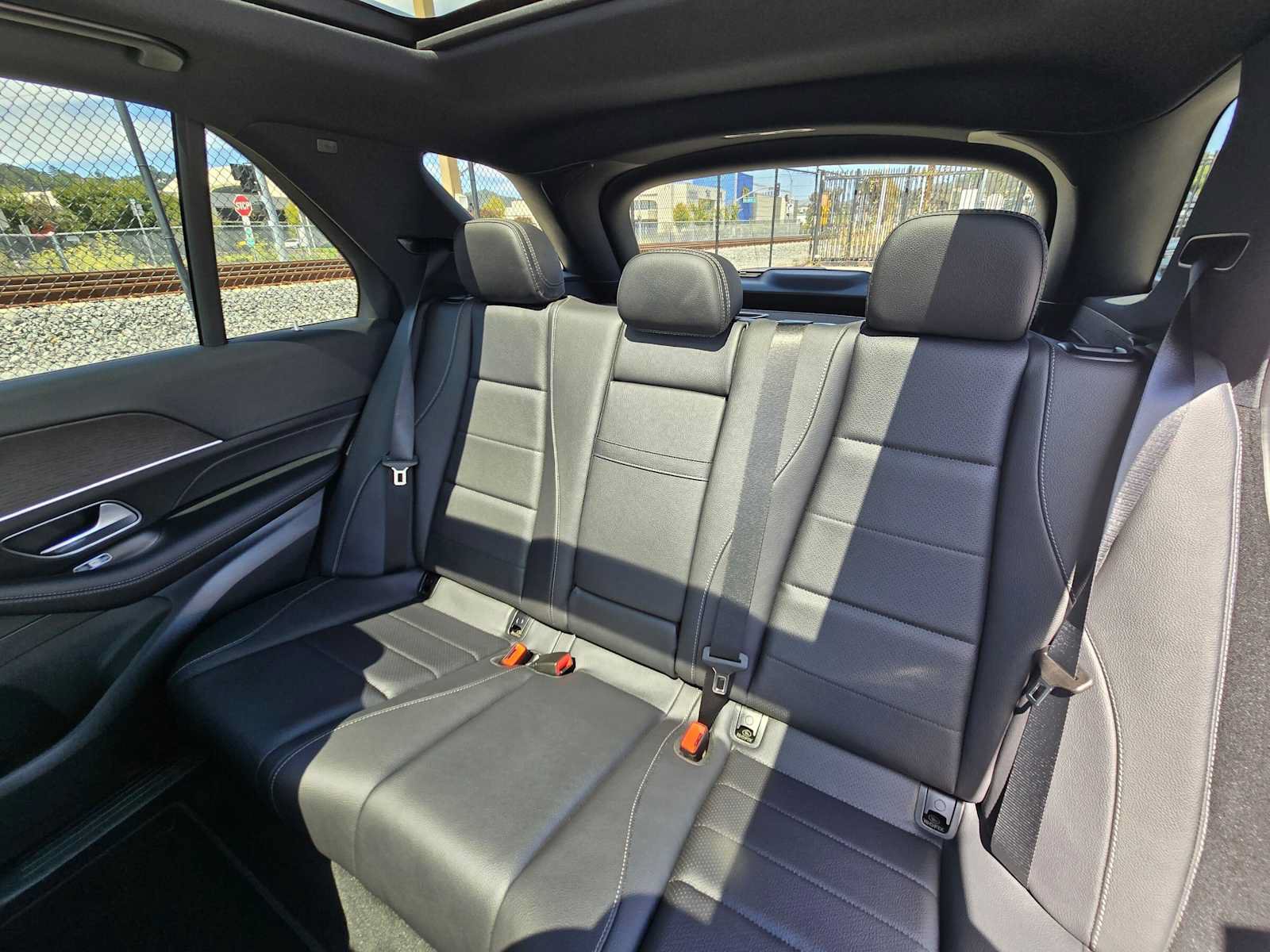 New 2026 Mercedes-Benz GLE 450e 4MATIC image 17