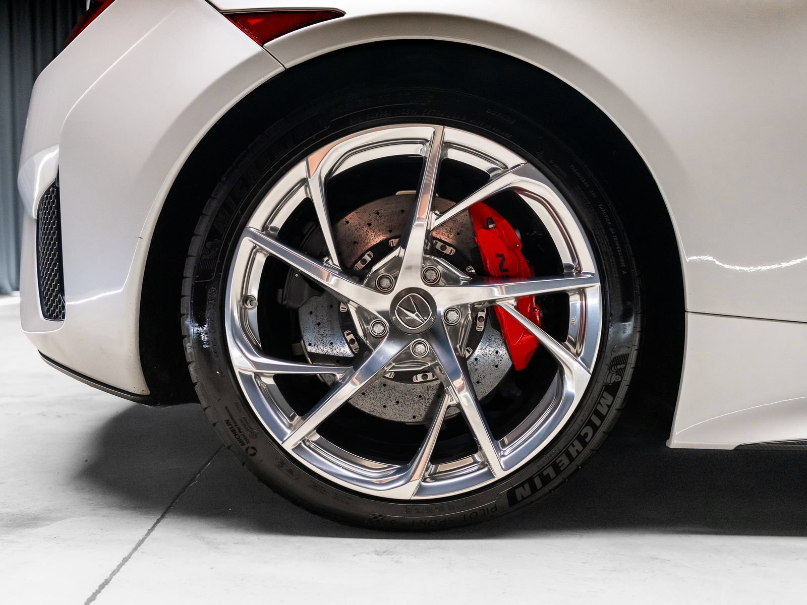 Used 2017 Acura NSX AWD/4WD image 32