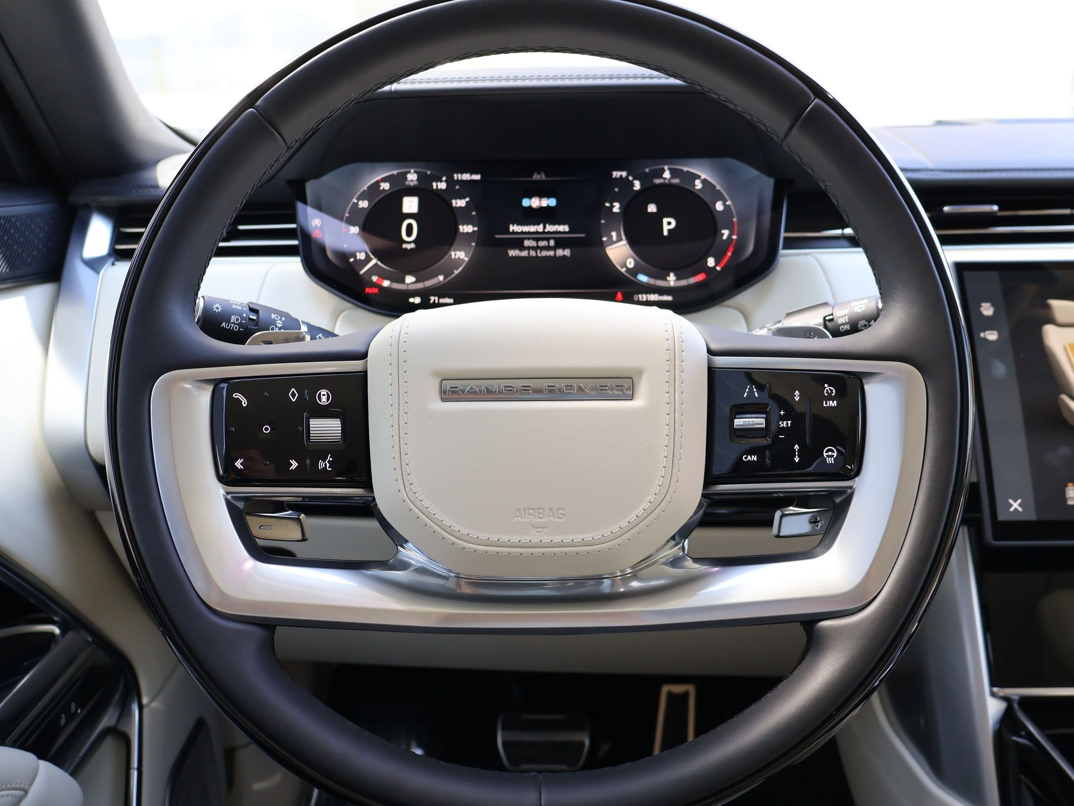 Certified 2025 Land Rover Range Rover Autobiography AWD/4WD image 15