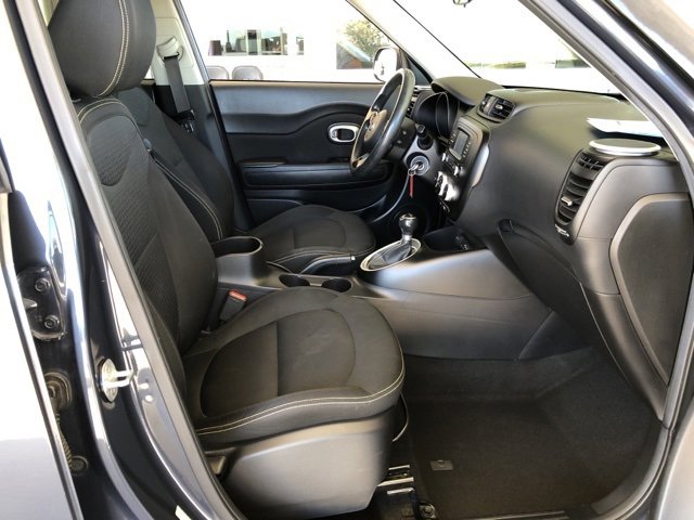 Used 2016 Kia Soul + image 49