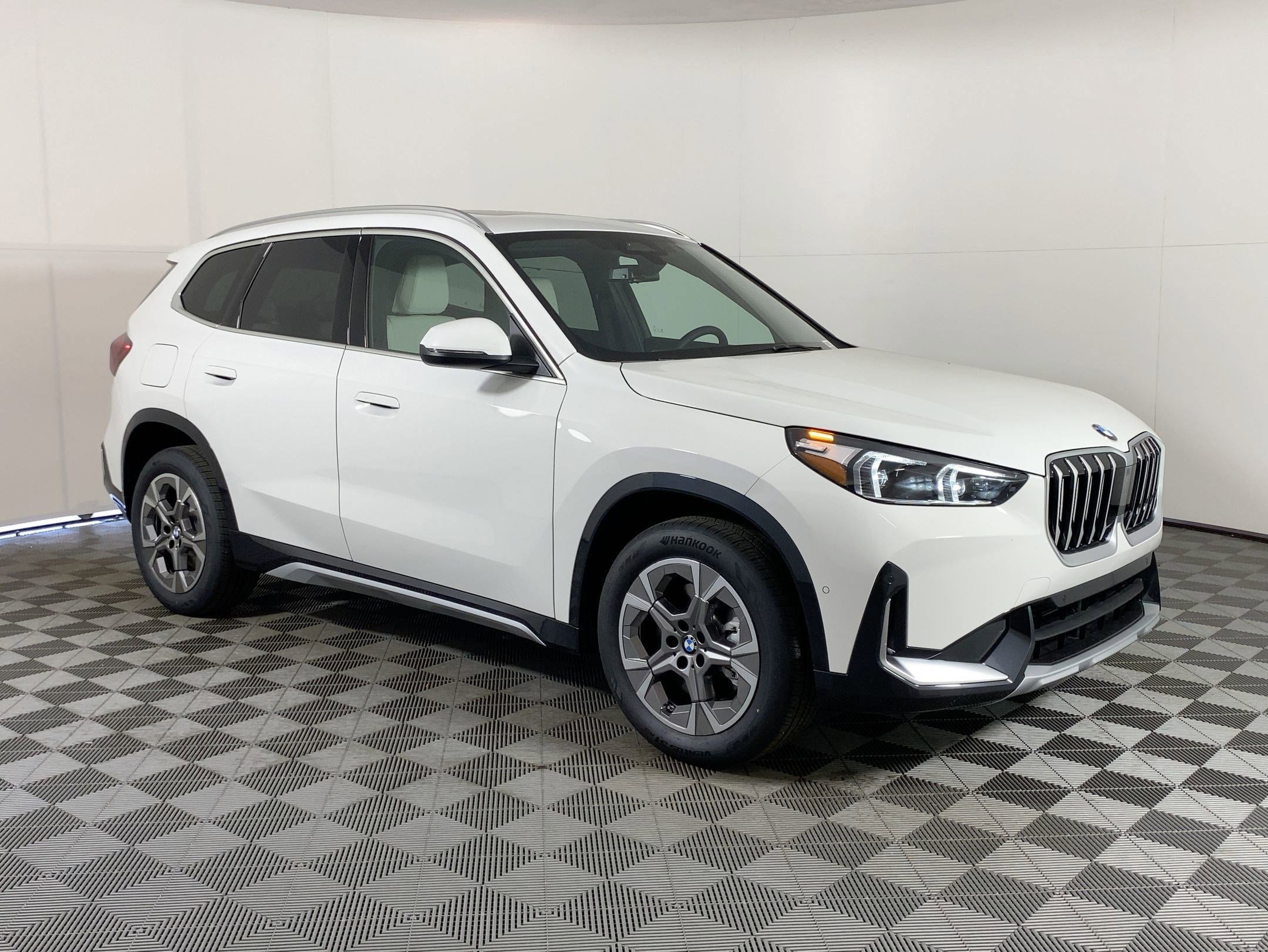Used 2026 BMW X1 xDrive28i w/ Convenience Package image 6