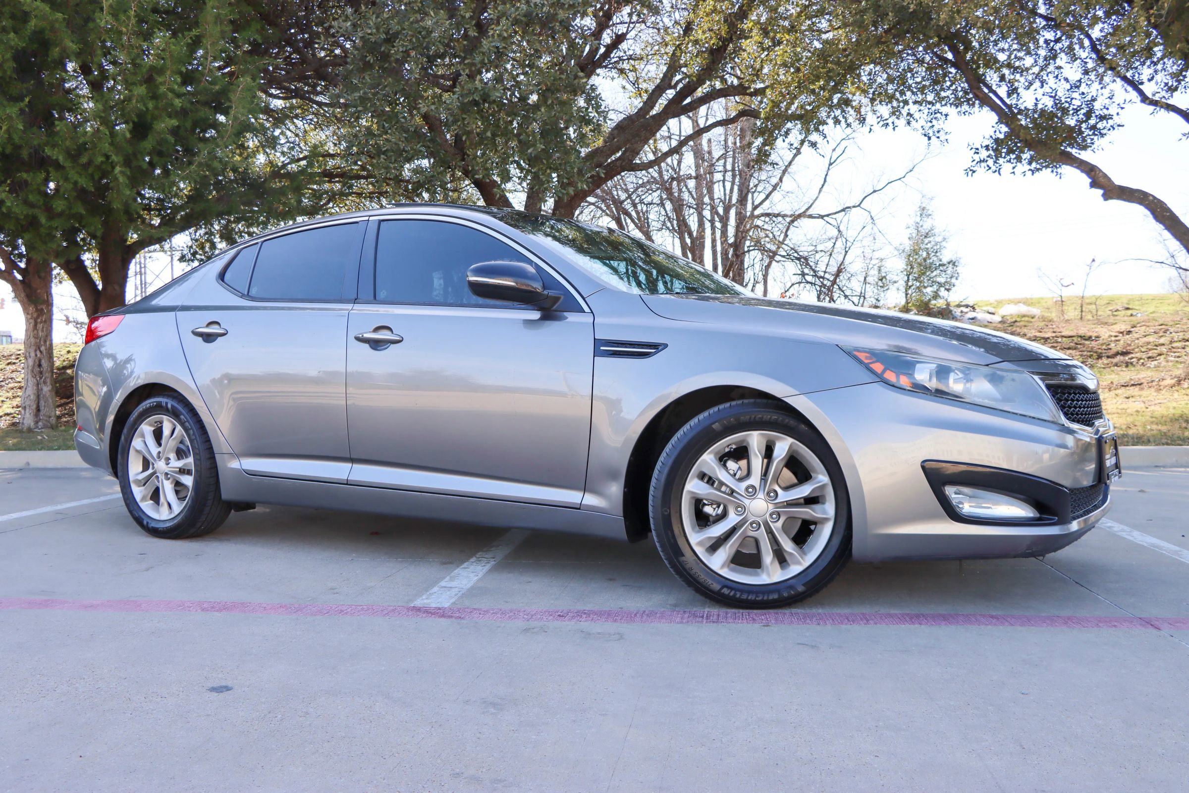 Used 2013 Kia Optima EX w/ Premium Pkg image 1