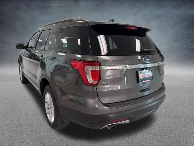 Used 2018 Ford Explorer XLT AWD/4WD image 9