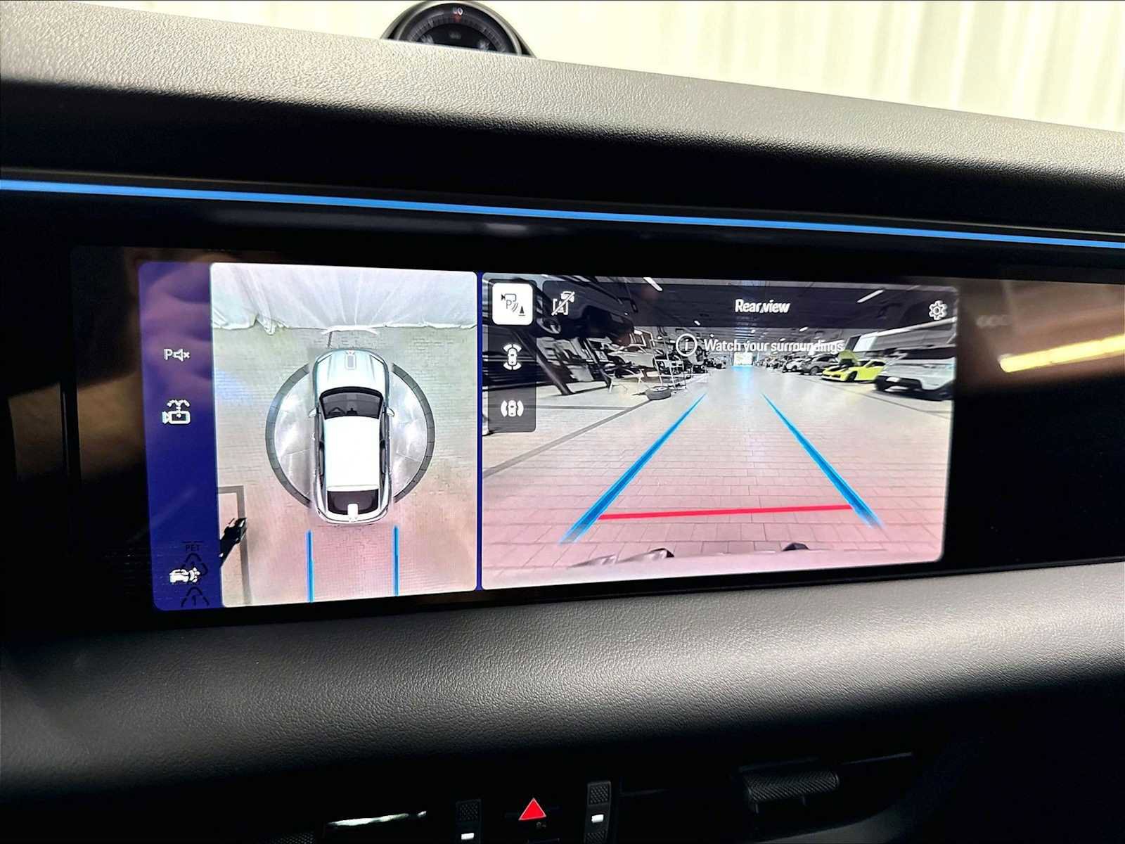 New 2026 Porsche Macan Electric RWD image 18