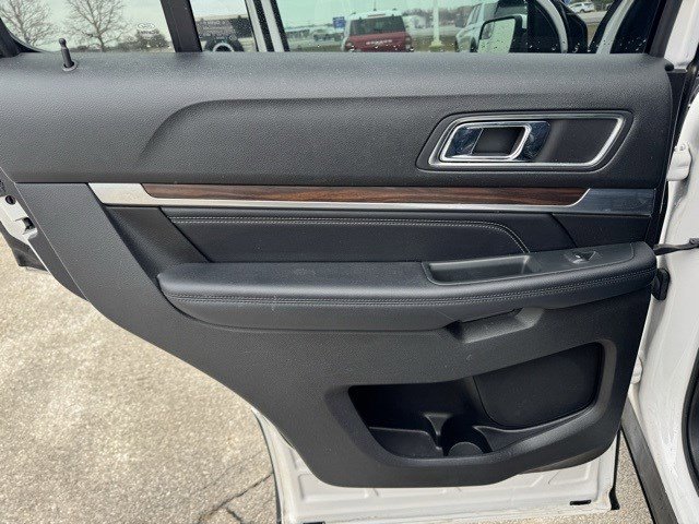 Used 2018 Ford Explorer Limited image 23