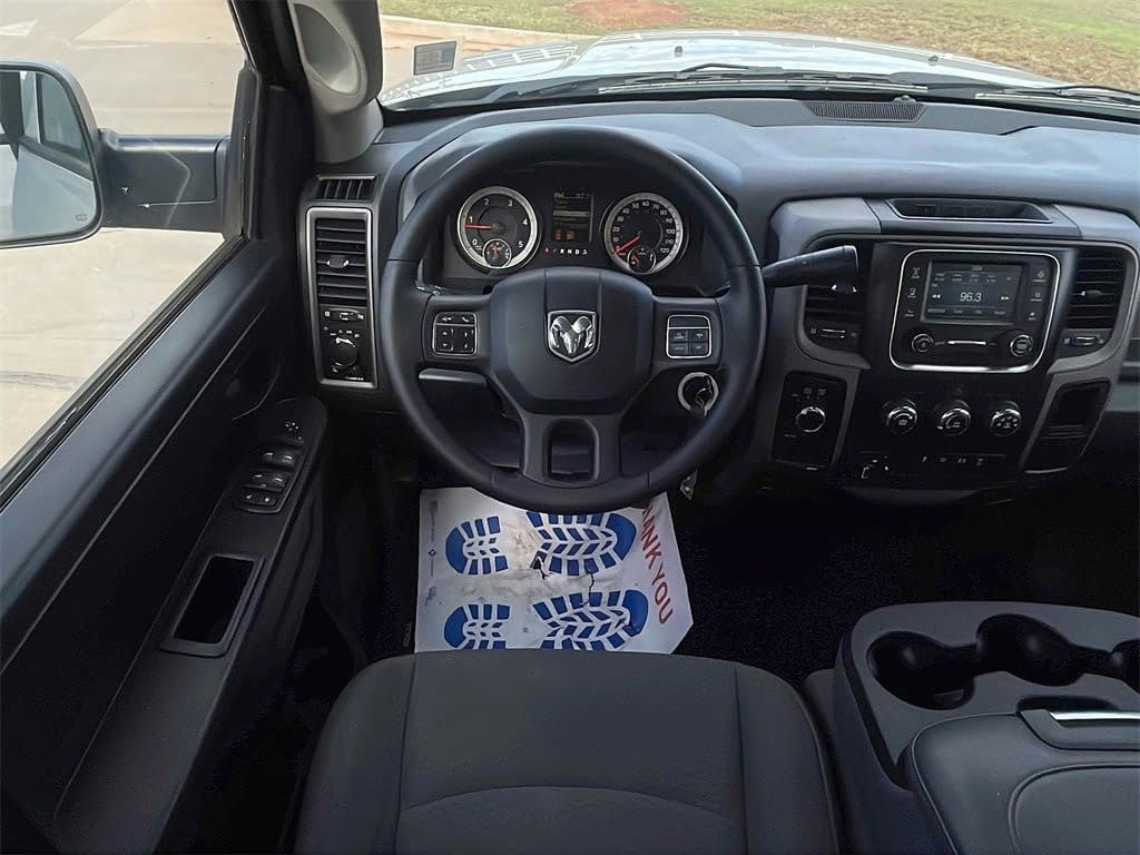 Used 2016 RAM 2500 Tradesman w/ Chrome Appearance Group image 17