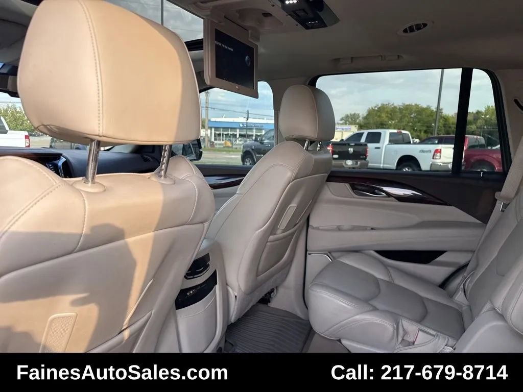 Used 2016 Cadillac Escalade Luxury image 47