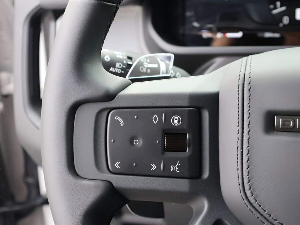 Certified 2026 Land Rover Defender 110 AWD/4WD image 36