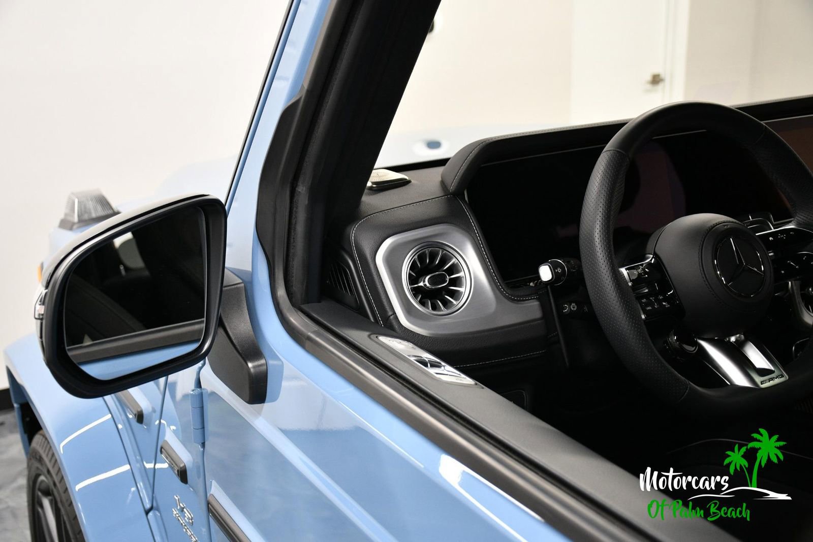 Used 2025 Mercedes-Benz G 63 AMG 4MATIC image 35