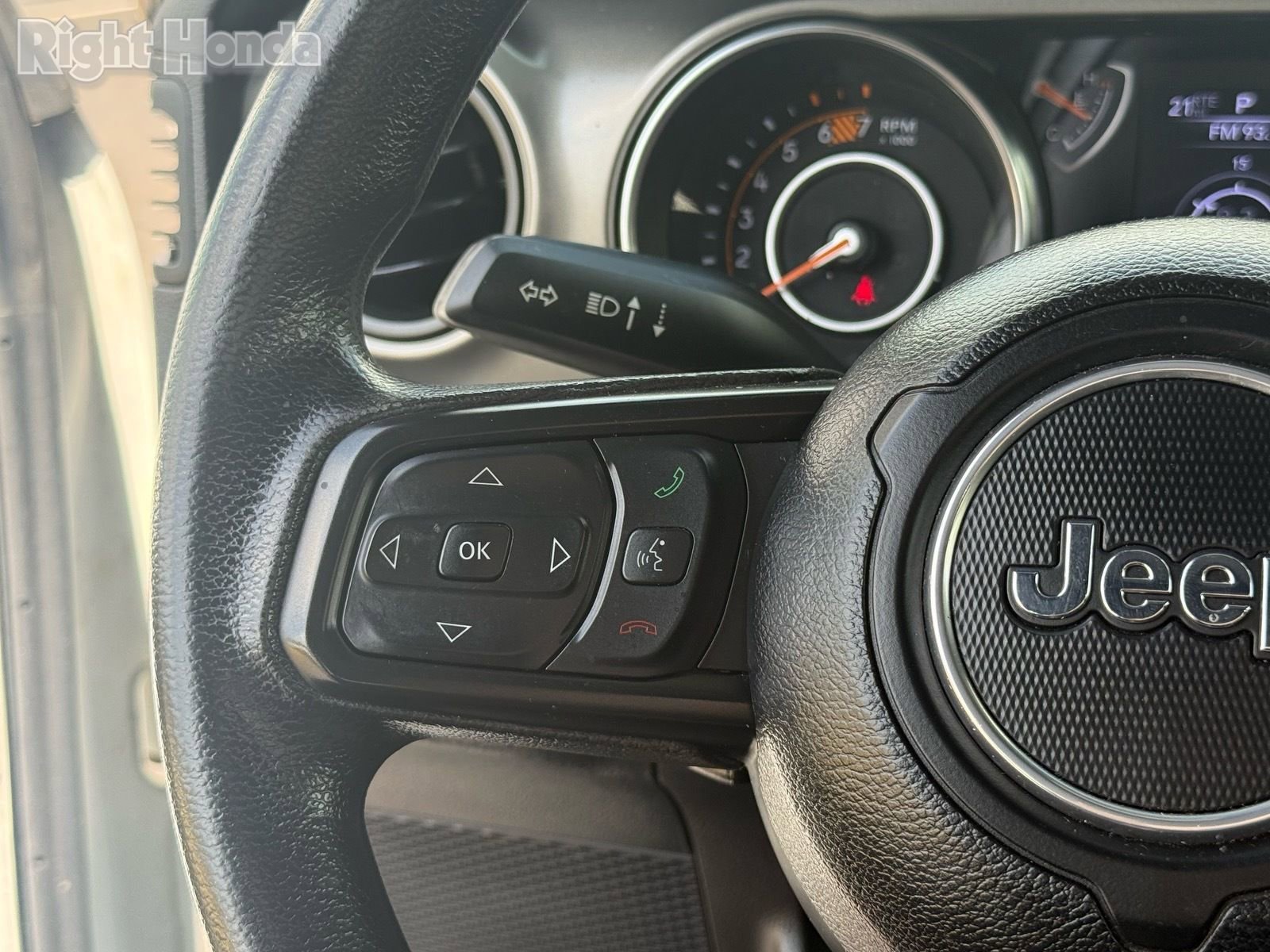 Used 2023 Jeep Wrangler Sport image 17